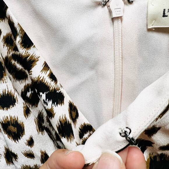 L'AGENCE Chiara Silk Twist Camisole Animal Print Women’s Size XS - Picture 5 of 10